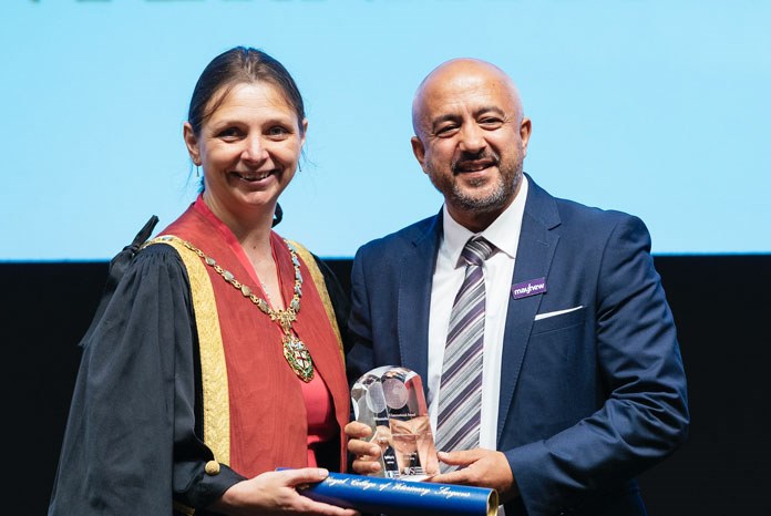 Dr Abdul-Jalil Mohammadzai, one of the recipients of the 2019 RCVS International Award, with the then RCVS President Amanda Boag 