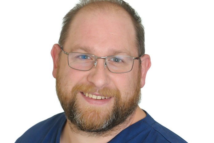 Congratulations to Andrew Perry MRCVS, who has just been recognised as one of only nine specialists in dentistry in the UK by the European Veterinary Dental College (EVDC), making him one of the most qualified diplomates in the country.