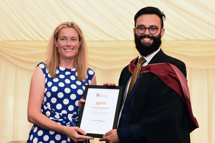 Jamie Rahman BVSc won the award for the most engaged veterinary student on EMS placement.